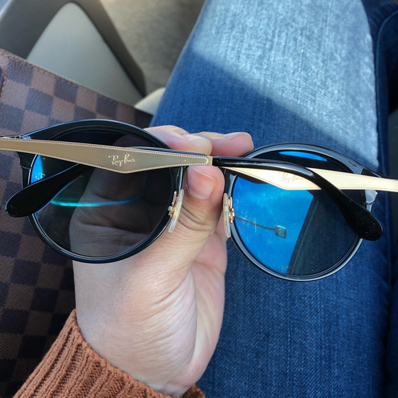 Like new polarized ray-bans - Picture 2 of 4